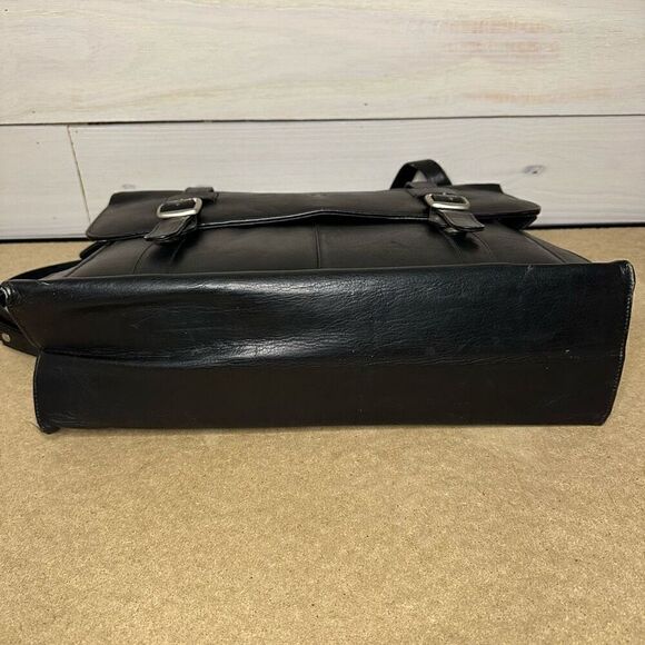 VTG Frye Briefcase Black Leather Soft Side Flap Top Buckle Strap Shoulder Bag - Picture 10 of 10